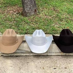 Meet your Posher, Casie